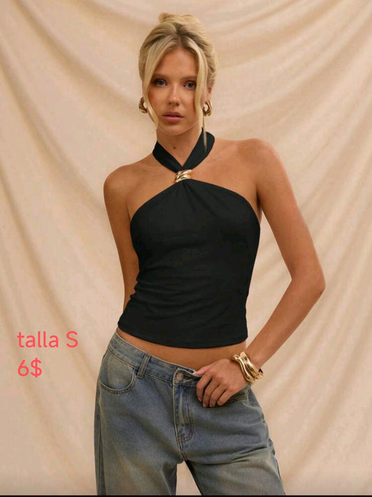 Top negro con hebilla