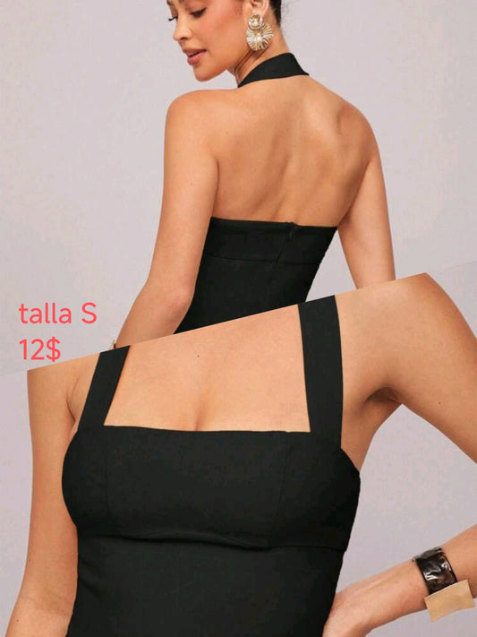 Blusa negra escotada